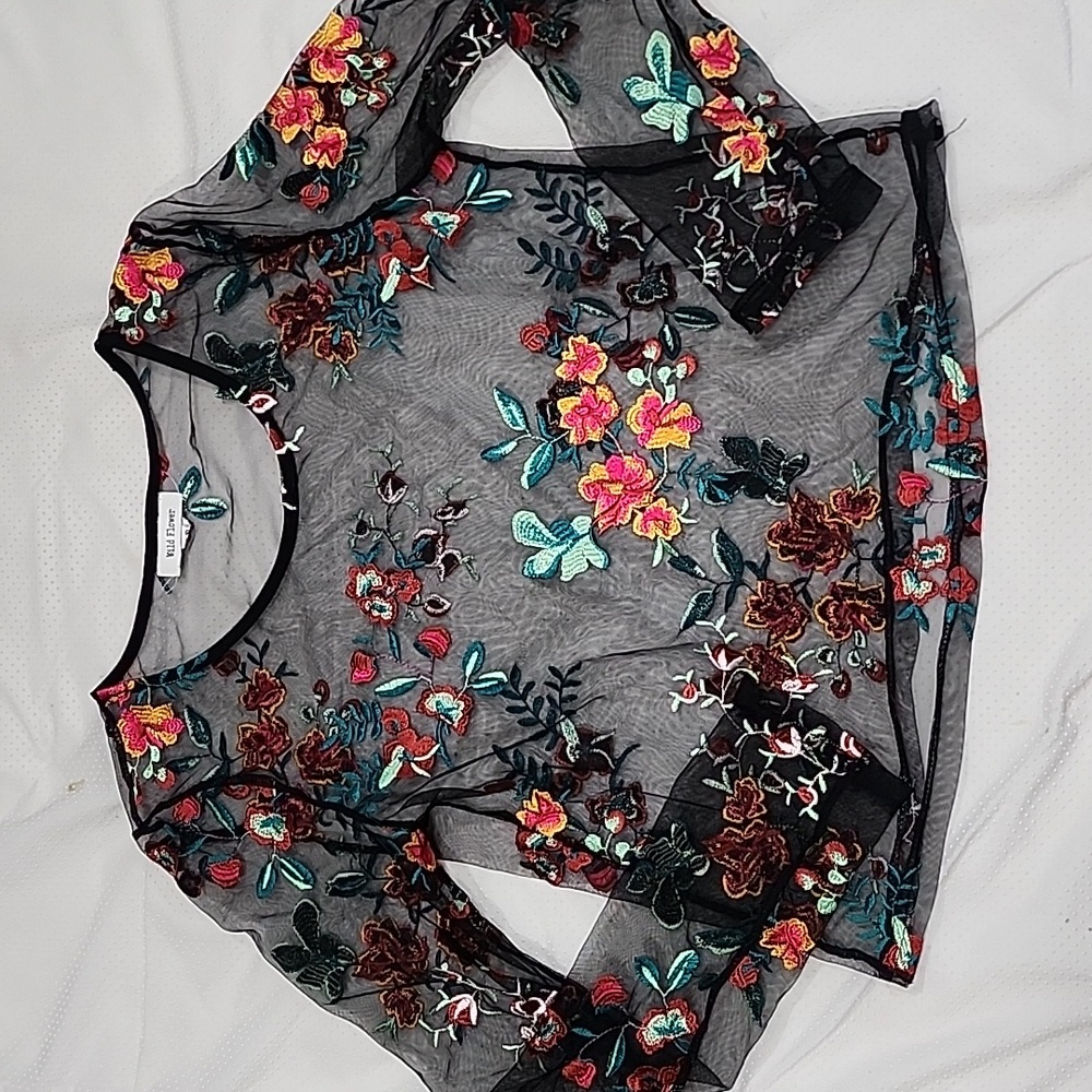 Wild Flower Mesh Embroidered Black Long Sleeves Top. 6 - Picture 6 of 13